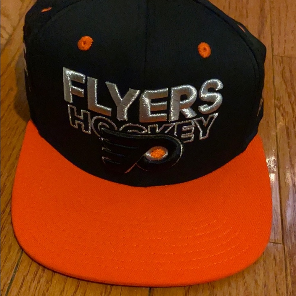 Flyers hockey adidas hat